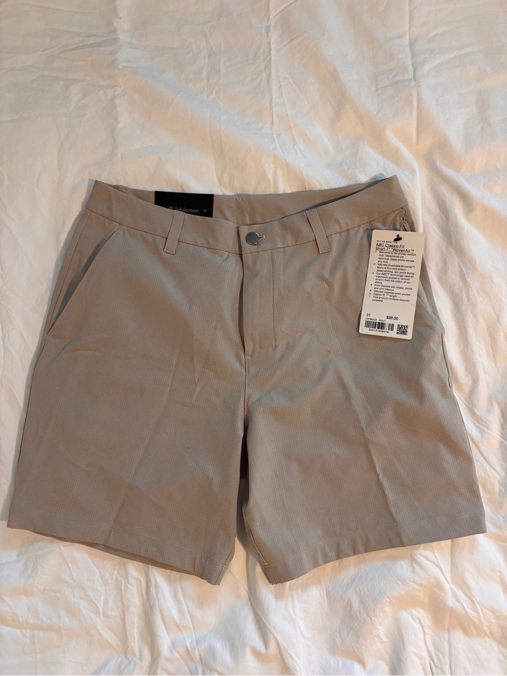 lululemon Men’s ABC Classic Fit Shorts 7”